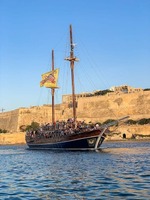 Lazypirate boat party!